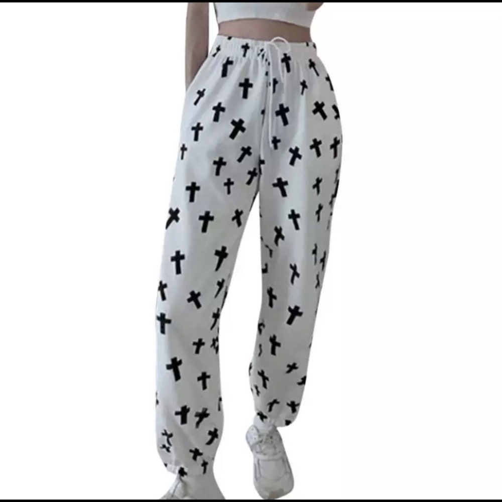 ✝️✝️Holy cross joggers✝️✝️